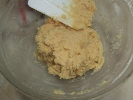 秋后，吃红枣板栗不如黑芝麻，多买点囤着，健胃又补钙，特好